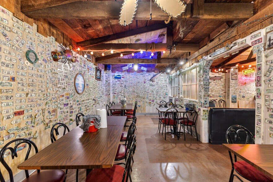 More Photos Of 1702 Highway 19 N, Thomaston Restaurant For Sale