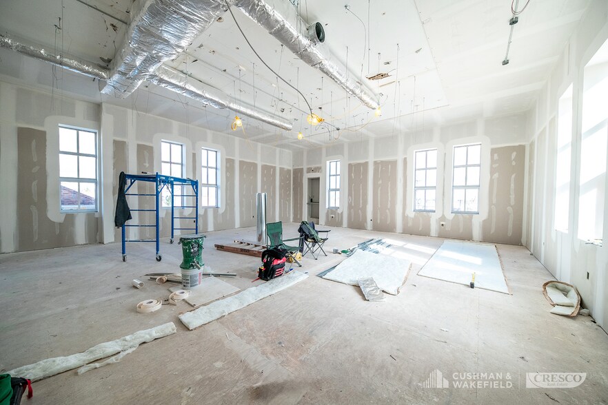 More Photos Of 1456 Warren Rd, Lakewood Office For Lease