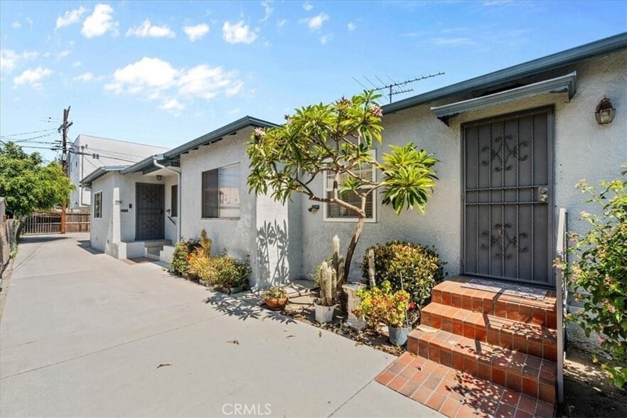 Primary Photo Of 1901 Hauser Blvd, Los Angeles Apartments For Sale