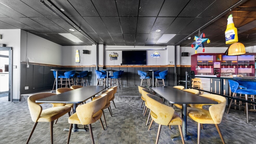 More Photos Of 121 Naches ave, Selah Storefront For Sale