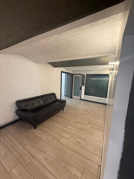 More Photos Of 65 S 11th St, Brooklyn Office For Lease