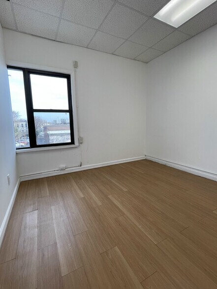 More Photos Of 74 Pennsylvania Ave, Brooklyn General Retail For Lease