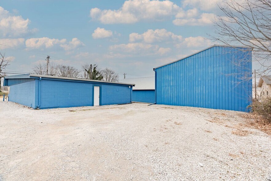 More Photos Of 204 N Main St, Elkton Freestanding For Sale