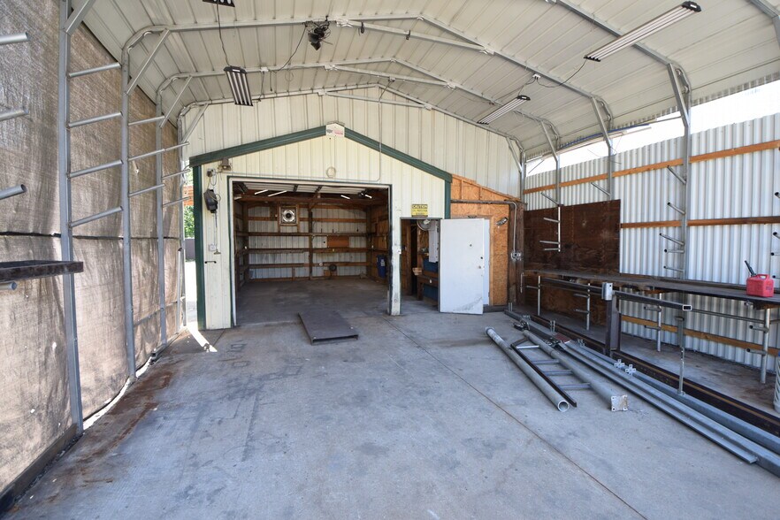 More Photos Of 7720 Pacific Hwy E, Milton Freestanding For Sale