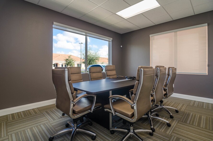 More Photos Of 4960-4962 Royal Gulf Cir, Fort Myers Medical For Lease