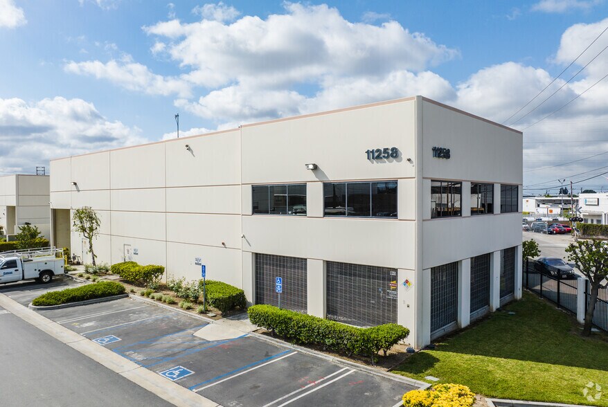 More Photos Of 9848 Firestone Blvd, Downey Unknown For Lease