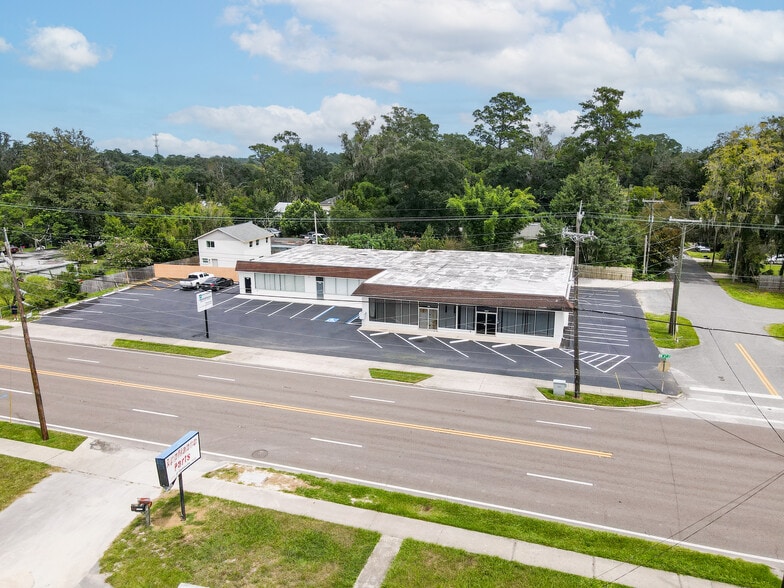 Primary Photo Of 2803 NW 6th St, Gainesville Freestanding For Lease