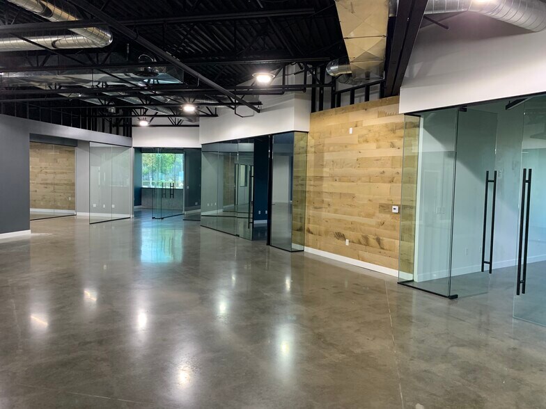 More Photos Of 2850 S Red Hill Ave, Santa Ana Office For Lease