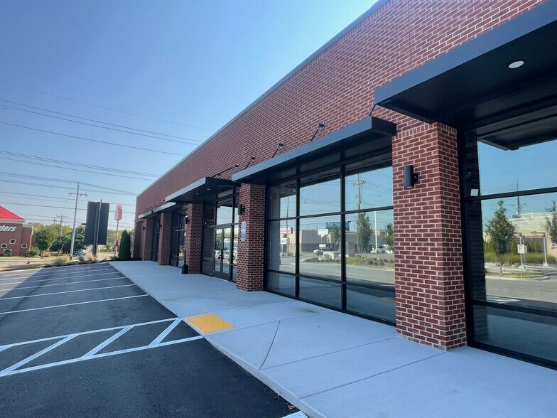 More Photos Of 1681 Gallatin Pike N, Madison Unknown For Lease