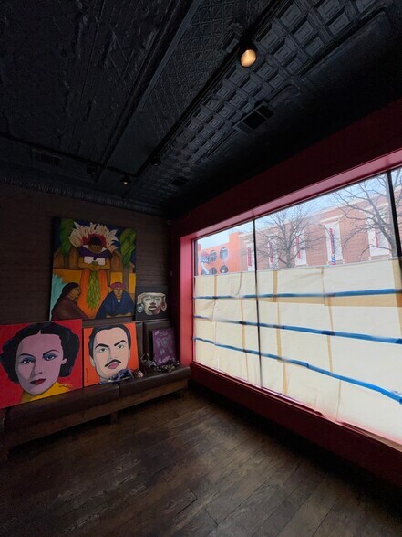 More Photos Of 215 W North Ave, Chicago Restaurant For Lease