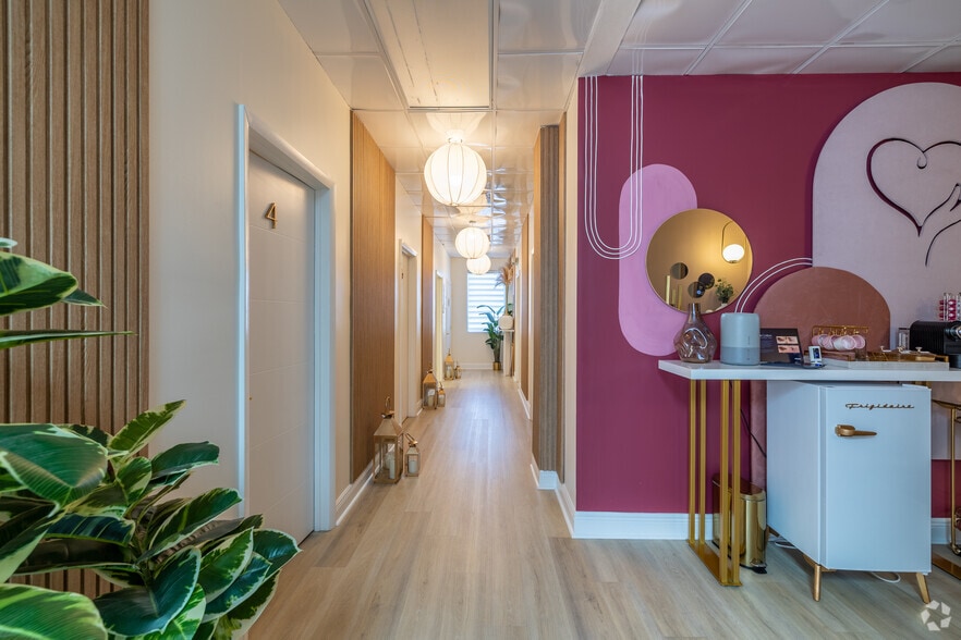 More Photos Of 811 SE 8th Ave, Deerfield Beach Office For Lease