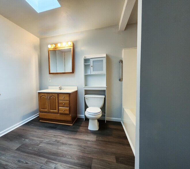 More Photos Of 3582-3586 NY-32, Saugerties Apartments For Sale