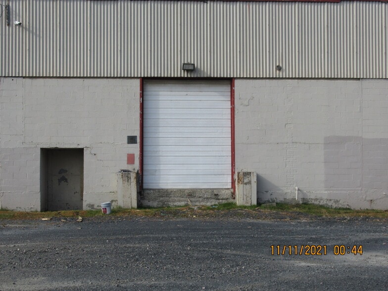 More Photos Of 63 Railroad Ave, Wallkill Warehouse For Lease