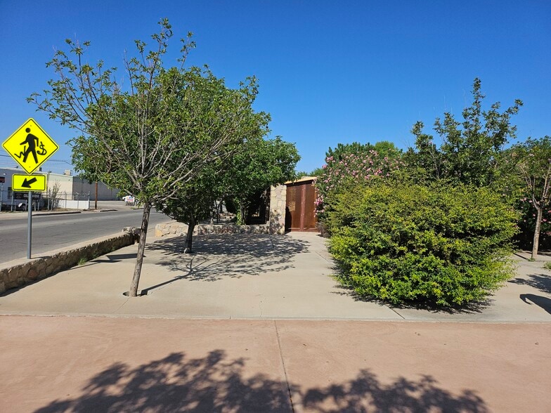More Photos Of 1226 W Hadley Ave, Las Cruces Restaurant For Sale