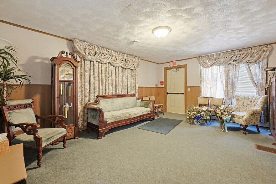 More Photos Of 1496 Victory Hwy, Oakland Flex For Sale
