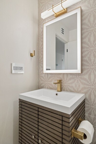 More Photos Of 5801 E Surrey Dr, Cave Creek Apartments For Sale