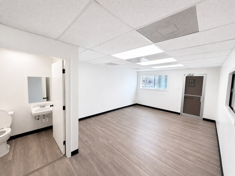 More Photos Of 9450 Harwin Dr, Houston Unknown For Lease