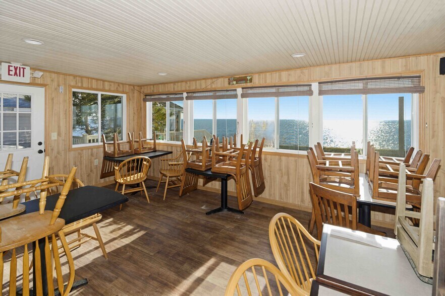 More Photos Of 102 Delaware ave, Fortescue Restaurant For Sale