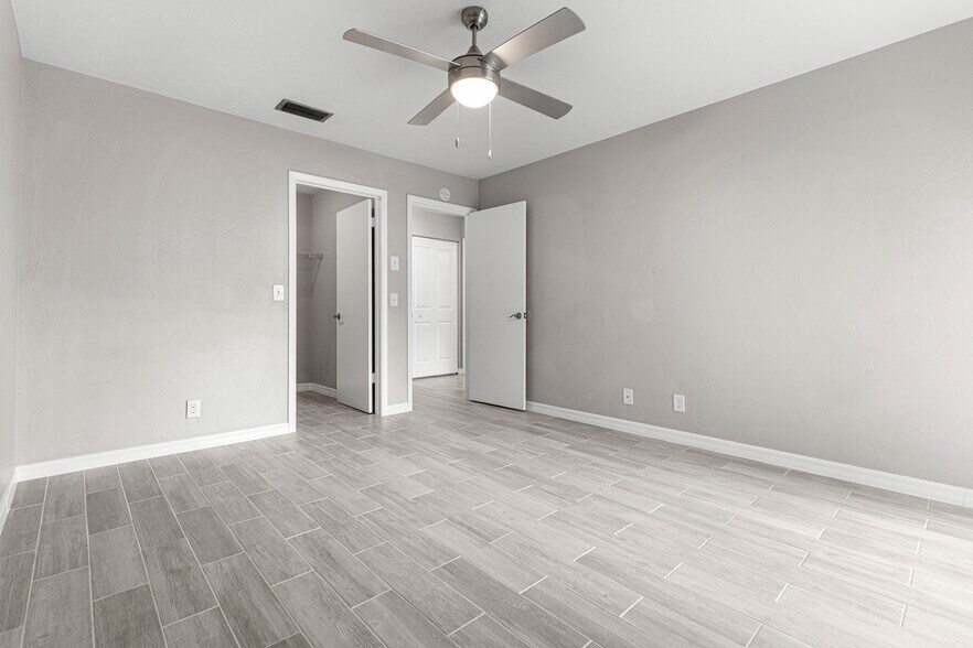 More Photos Of 4151 SE 22nd Ave, Ocala Apartments For Sale
