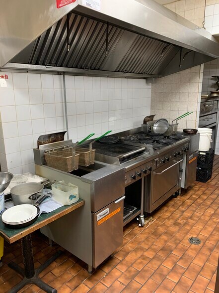 More Photos Of 308 2nd Av, Bassano Restaurant For Sale