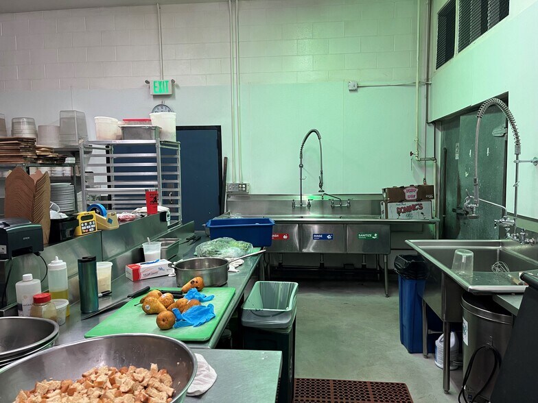 More Photos Of 5862-5872 Doyle St, Emeryville Restaurant For Sale
