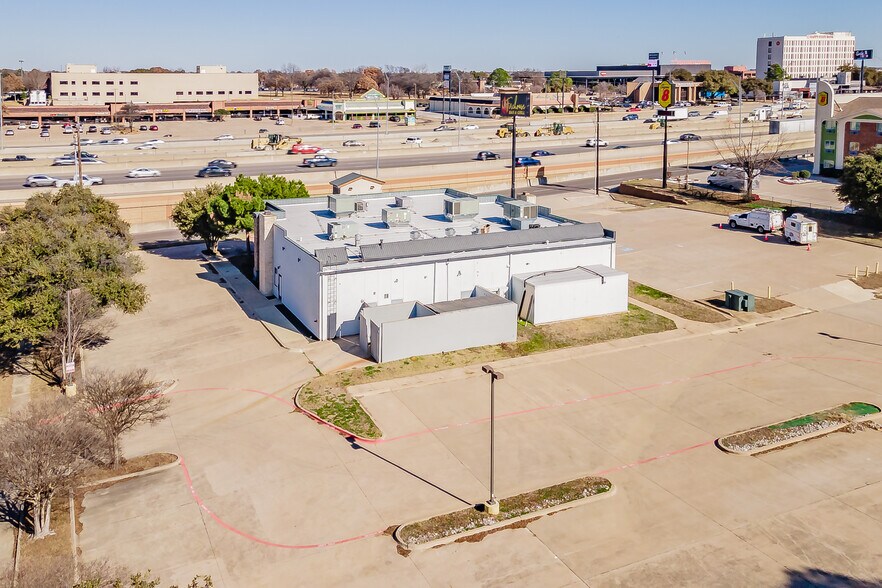 More Photos Of 1700 Airport Fwy, Bedford Restaurant For Sale