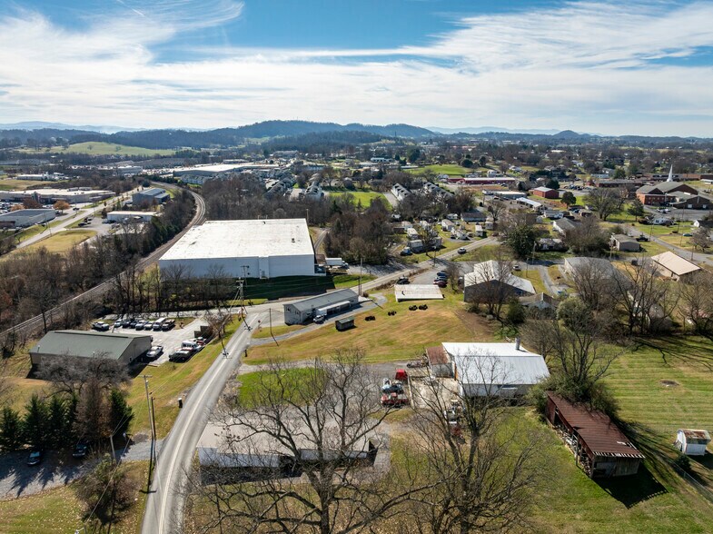 More Photos Of 127 Cherry St, Johnson City Industrial For Sale