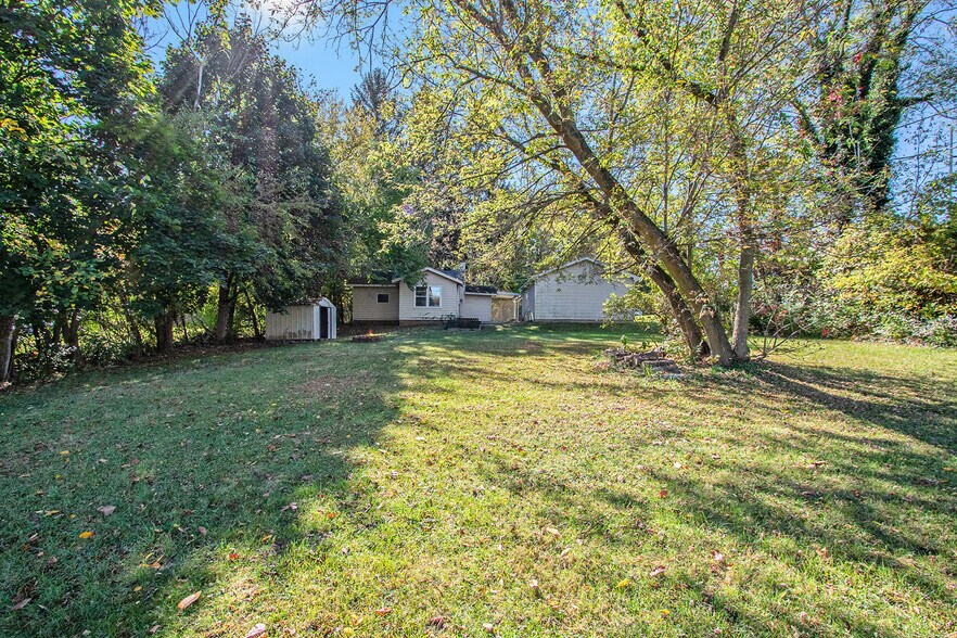 More Photos Of 1005 E Front St, Buchanan Specialty For Sale