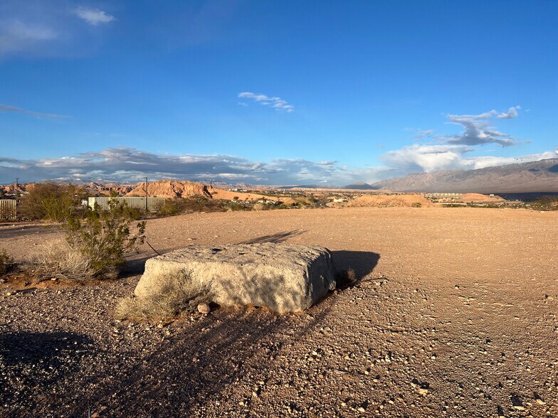 More Photos Of 1020 W Pioneer Blvd, Mesquite Land For Sale