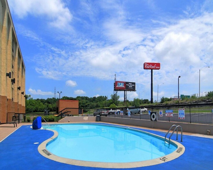 More Photos Of 2407 Brick Church Pike, Nashville Hotel For Sale