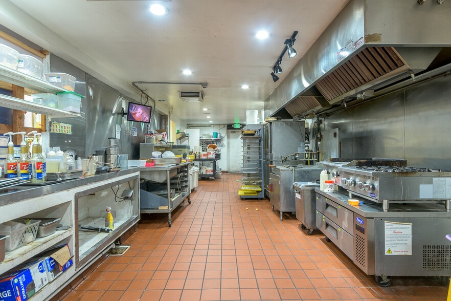 More Photos Of 853 E Manchester Ave, Los Angeles Restaurant For Sale