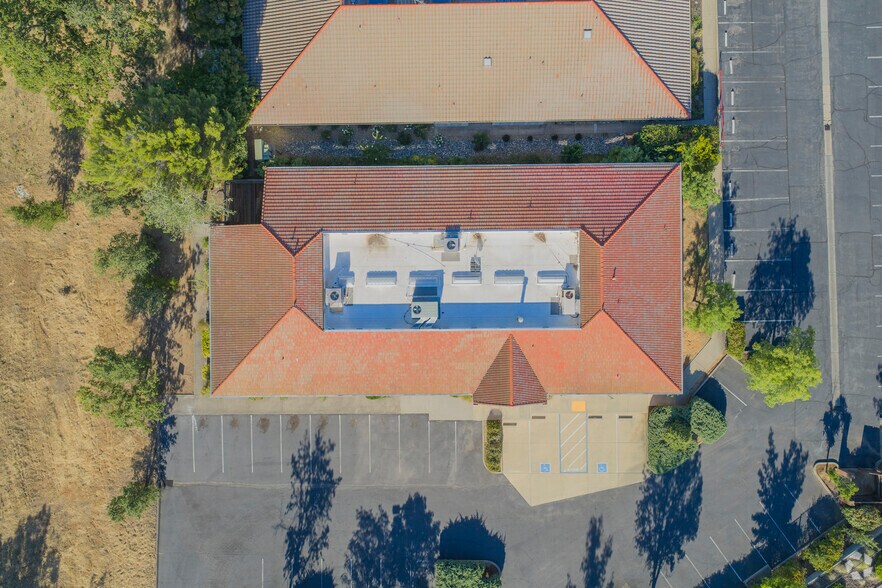 More Photos Of 3111 Professional Dr, Auburn Medical For Sale