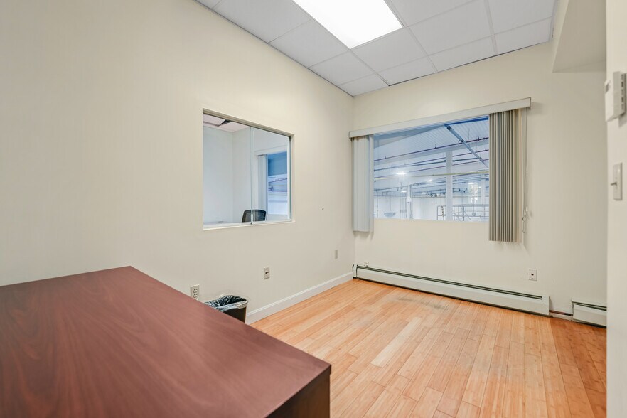 More Photos Of 86 Macarthur Dr, New Bedford Warehouse For Sale