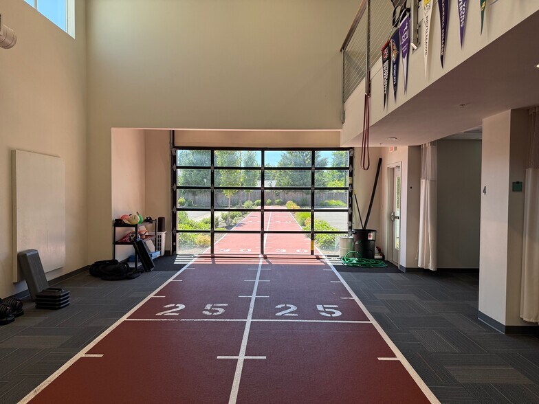 More Photos Of 1025 2nd St NW, Salem Medical For Sale