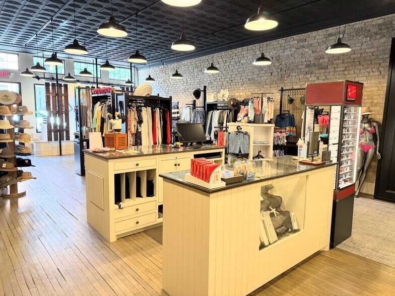 More Photos Of 229 Water St, Excelsior Storefront Retail Office For Lease