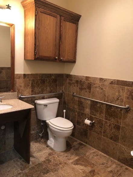 More Photos Of 1001 Long Prairie Rd, Flower Mound Medical For Sale