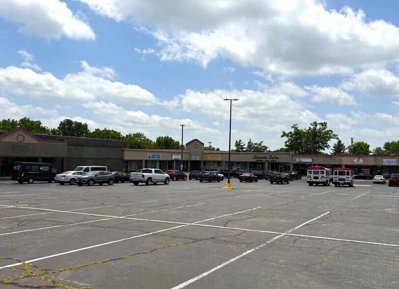 More Photos Of 4604-4642 Salem Ave, Dayton Unknown For Lease