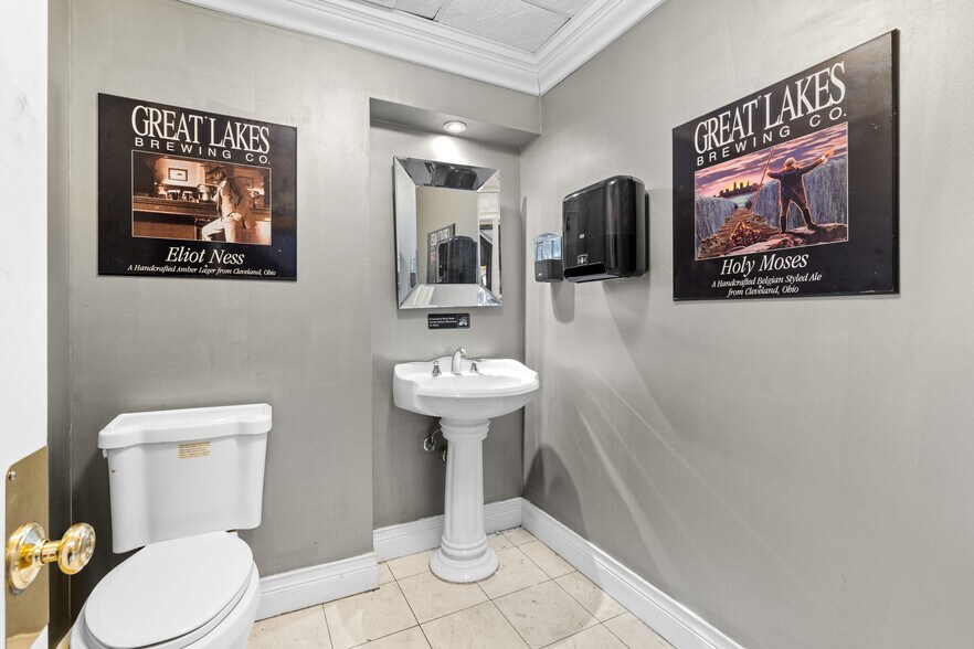 More Photos Of 2109 Pennsylvania Ave, Weirton Restaurant For Sale