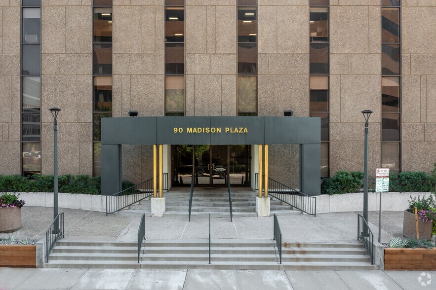 More Photos Of 90 Madison St, Denver Office For Lease
