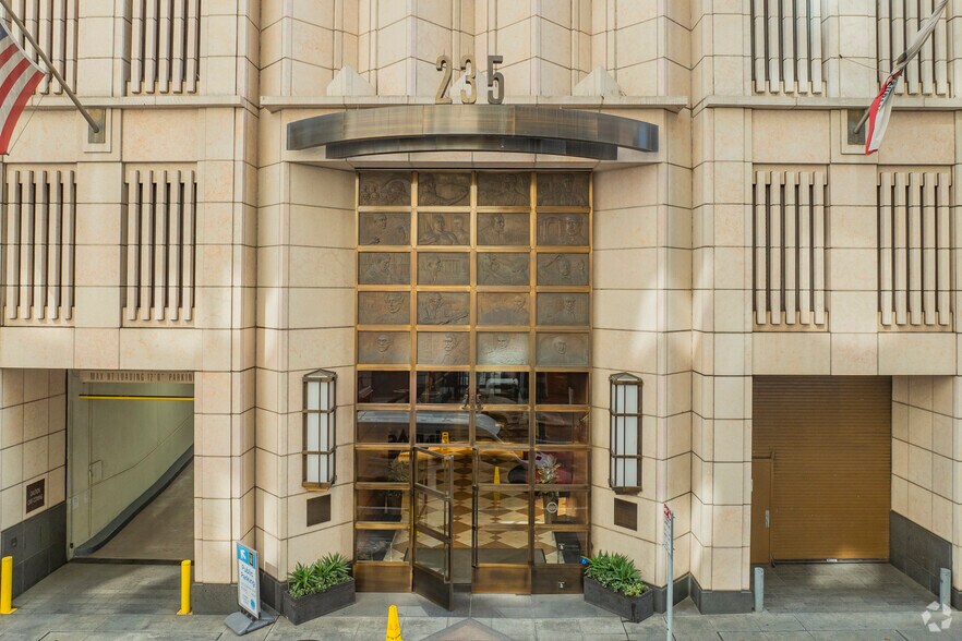 More Photos Of 235 Pine St, San Francisco Office For Lease