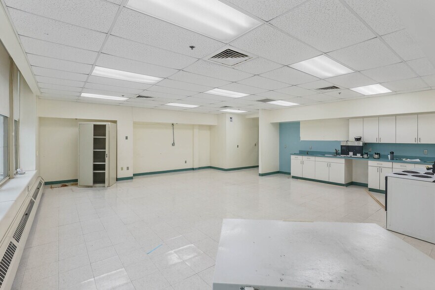 More Photos Of 651 Norwich Rd, Plainfield Schools For Sale