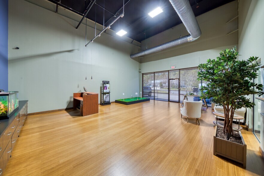 More Photos Of 3050 Matlock Dr, Kennesaw Light Manufacturing For Sale