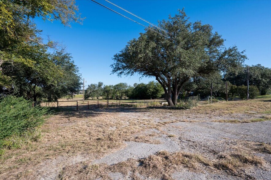More Photos Of 1401 E Washington St, Stephenville Land For Sale