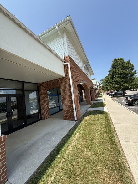 More Photos Of 420-452 Peppers Ferry Rd NW, Christiansburg Unknown For Lease