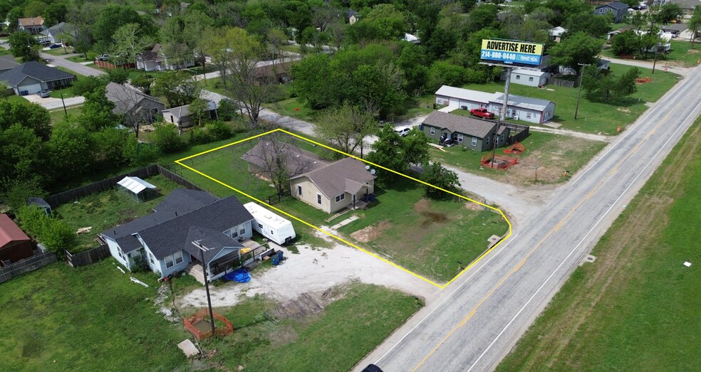More Photos Of 401 I-35 Frontage rd, Valley View Land For Sale