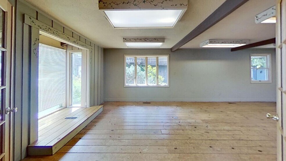 More Photos Of 615-643 E Saginaw Hwy, Grand Ledge Unknown For Lease