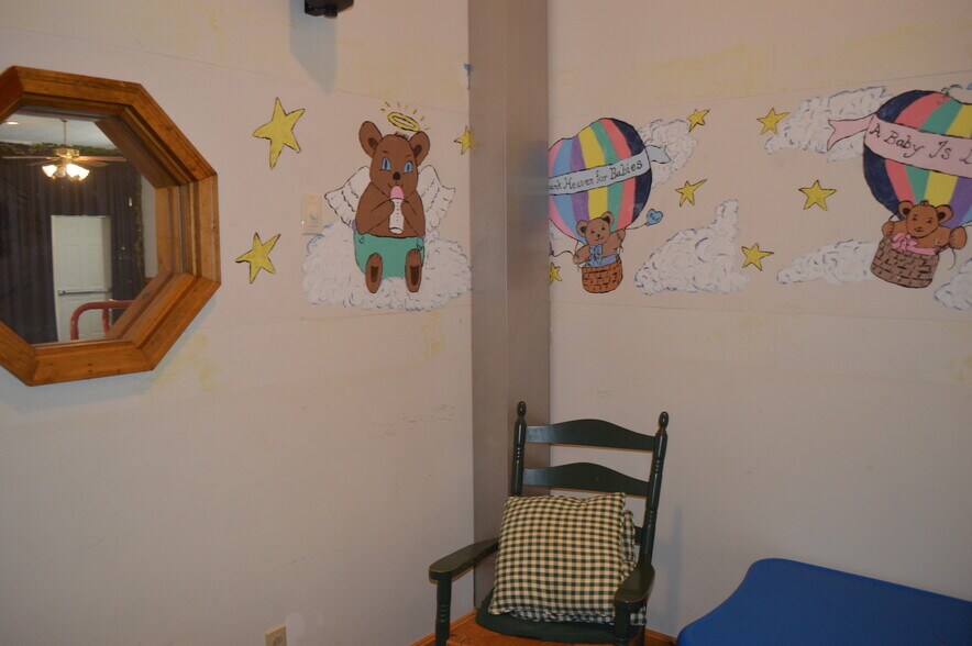 More Photos Of 857 Goshen Hill Rd, Lebanon Flex For Sale