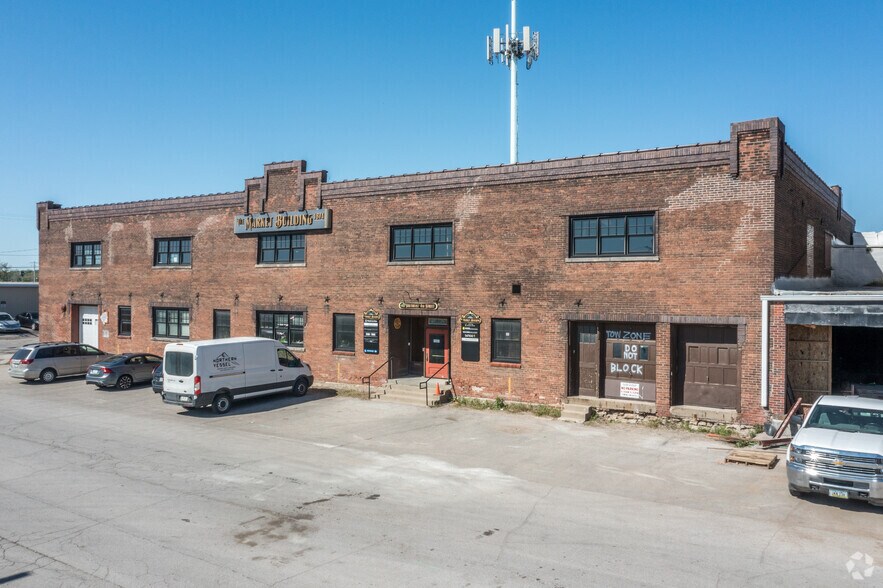 More Photos Of 118 SE 4th St, Des Moines Warehouse For Lease
