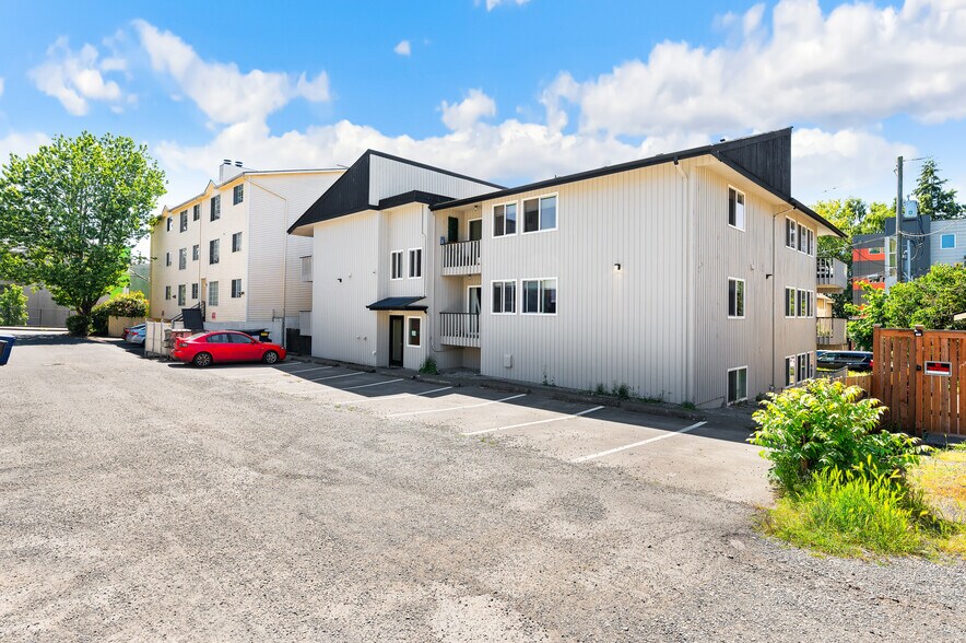 More Photos Of 1146 N 91st St, Seattle Apartments For Sale