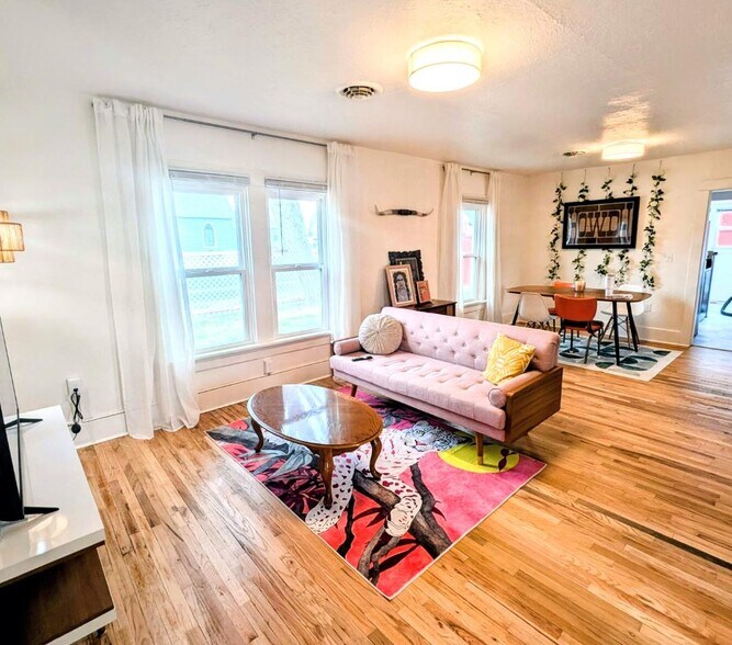 More Photos Of 520 N State St, Hagerman Specialty For Sale